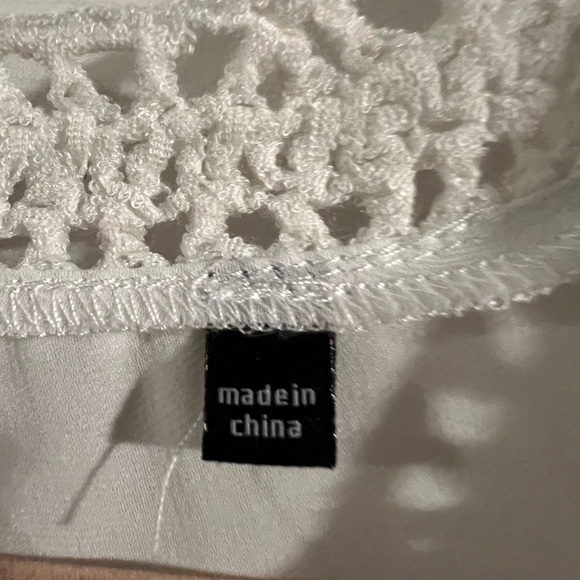 CAbi #5042 S Marisa Top Ivory Crocheted Lace Tank Comfy Soft material NWOT - Picture 5 of 6